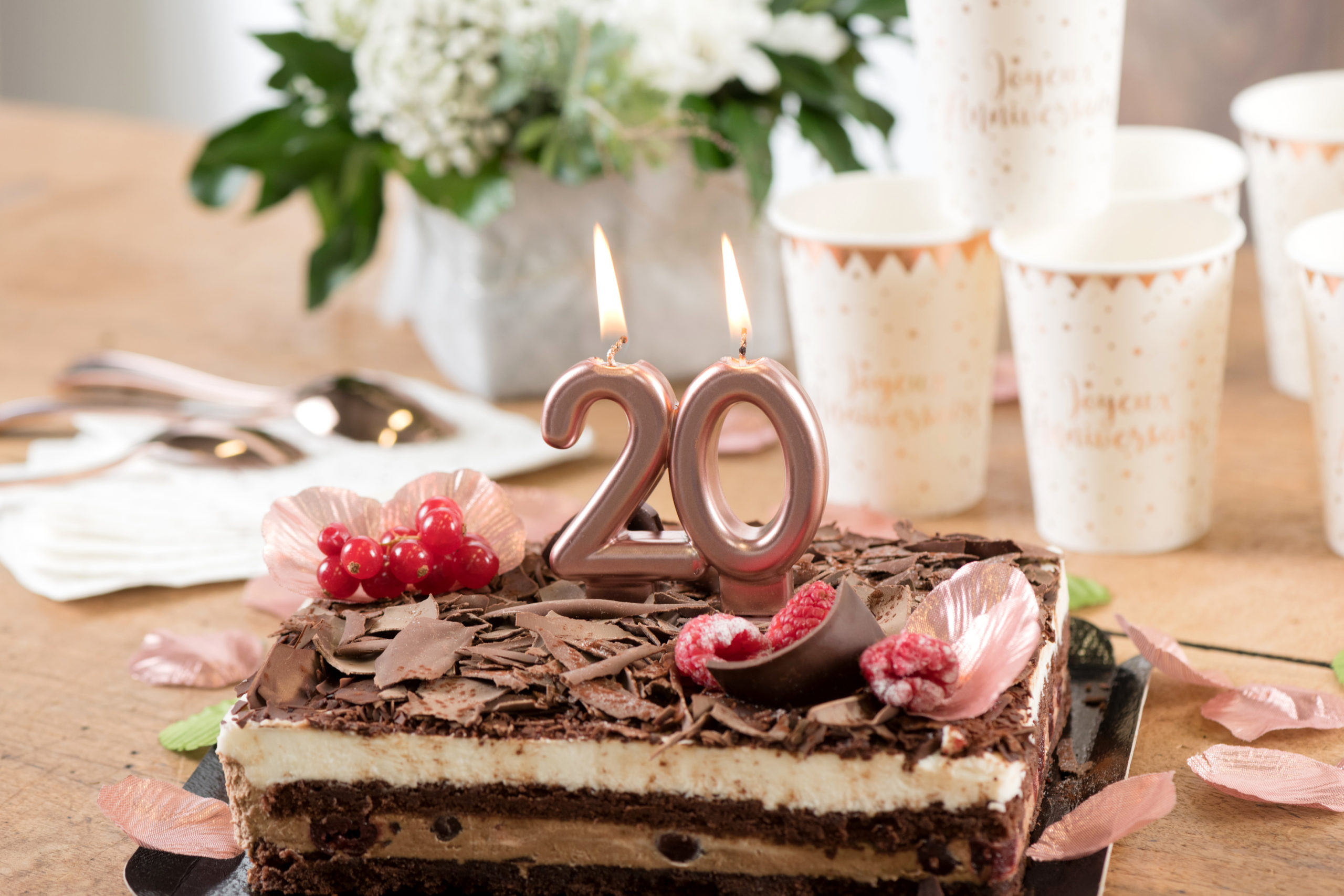 Bougie anniversaire 20 ans : : Cuisine et Maison