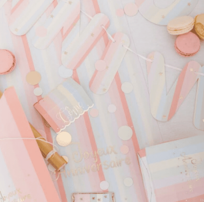 CHEMIN DE TABLE JOYEUX ANNIVERSAIRE PASTEL 28CMX3M